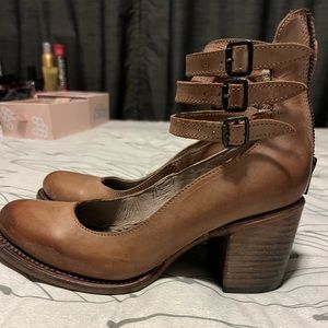 Freebird Randi Size 8. Worn once-great condition